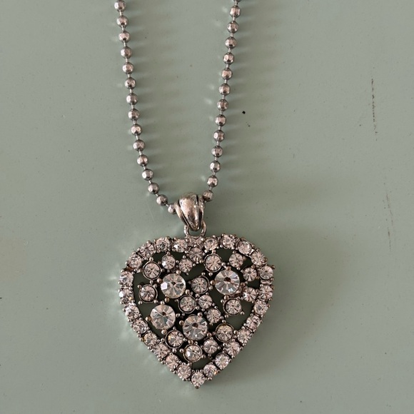 Vintage Betsey Johnson necklace- heart pendant necklace - Picture 1 of 4